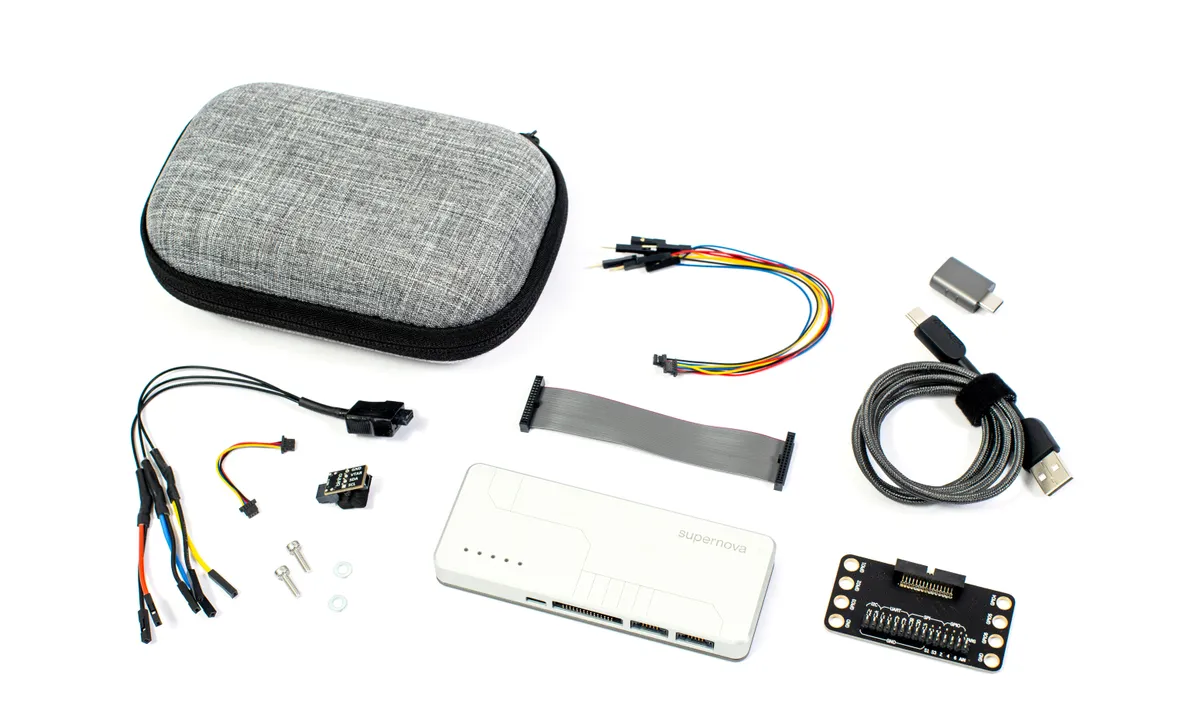 Binho Supernova hardware detail — LED indicators and ports